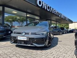 Grigio Nuova 2025 VW Golf VIII R-line Tre volumi | 35.900 € (Buon prezzo)