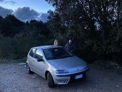 Grigio Usata 2000 Fiat Punto Due volumi | 2200 € (Molto cara)