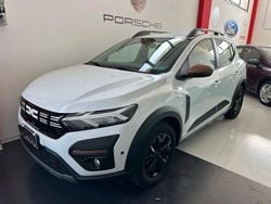 Bianco Usata 2023 Dacia Sandero Essentiel Due volumi | 16.950 € (Cara)