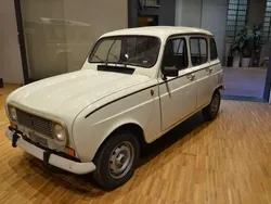 Bianco Usata 1986 Renault R4 Due volumi | 6890 €