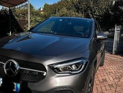 Grigio Usata 2020 Mercedes GLA200 SUV | 30.000 € (Buon prezzo)