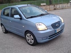 Blu Usata 2004 Kia Picanto LX Due volumi | 2000 € (Cara)