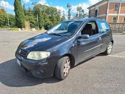Grigio Usata 2005 Fiat Punto Due volumi | 1200 € (Ottimo prezzo)