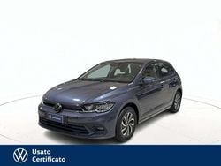 Grigio pastello Usata 2024 VW Polo Life Tre volumi | 19.800 € (Buon prezzo)
