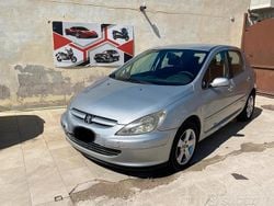 Grigio Usata 2004 Peugeot 307 Tre volumi | 1050 €