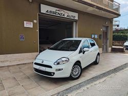Bianco Usata 2016 Fiat Punto Lounge Tre volumi | 6500 € (Cara)