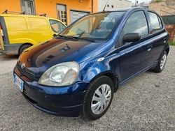 Usata 2000 Toyota Yaris Due volumi | 1200 € (Ottimo prezzo)