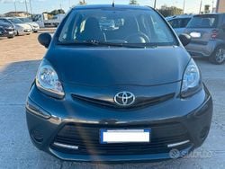 Nero Usata 2012 Toyota Aygo Connect Style Due volumi | 5800 € (Buon prezzo)