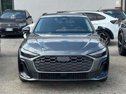 Grigio daytona Nuova 2025 Audi A5 S-Line Coupé | 62.900 € (Molto cara)