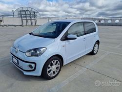 Blu piscina Usata 2013 VW up! Highline Due volumi | 7000 € (Molto cara)