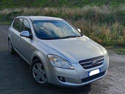 Usata 2010 Kia Ceed Due volumi | 2700 € (Super prezzo)