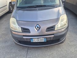 Usata 2010 Renault Modus Monovolume | 2500 € (Buon prezzo)