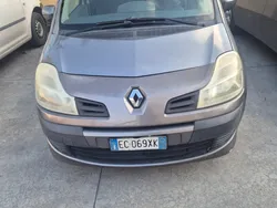 Usata 2010 Renault Modus Monovolume | 2500 € (Buon prezzo)