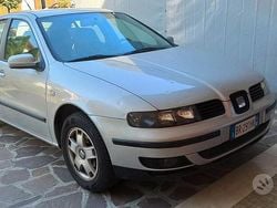 Usata 2001 Seat Leon Tre volumi | 2000 € (Super prezzo)