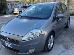 Grigio Usata 2007 Fiat Grande Punto Emotion Due volumi | 2500 € (Buon prezzo)