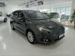 Grigio Usata 2016 Ford S-MAX Titanium Monovolume | 10.400 € (Buon prezzo)