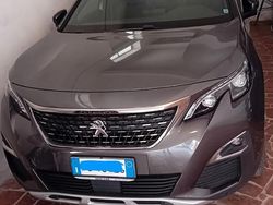 Grigio Usata 2017 Peugeot 5008 GT-line Monovolume | 18.000 € (Buon prezzo)