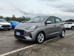 Grigio Usata 2021 Hyundai i10 Due volumi | 12.300 € (Buon prezzo)