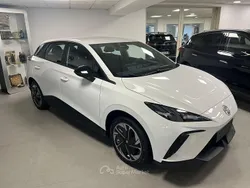 Bianco Nuova 2025 MG MG4 EV Due volumi | 18.900 € (Super prezzo)