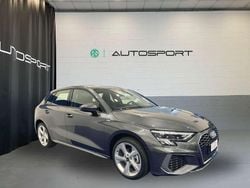 Grigio Usata 2024 Audi A3 S-Line Tre volumi | 31.900 € (Buon prezzo)