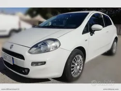 Bianco Usata 2015 Fiat Punto Easy Due volumi | 3990 € (Buon prezzo)