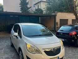 Bianco Usata 2012 Opel Meriva Cosmo Monovolume | 4500 € (Buon prezzo)