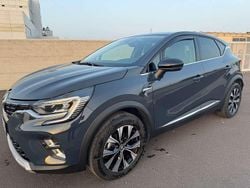 Blu/azzurro Usata 2024 Renault Captur Techno SUV | 19.300 € (Buon prezzo)