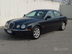 Nero Usata 2006 Jaguar S-Type Executive Tre volumi | 11.950 € (Molto cara)