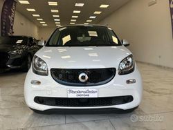Bianco Usata 2018 Smart ForFour Electric Drive Passion Tre volumi | 12.900 € (Molto cara)