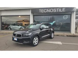 Nero(met.) Usata 2019 Volvo XC40 Momentum SUV | 19.700 € (Buon prezzo)