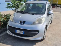 Argento Usata 2009 Peugeot 107 Due volumi | 2990 € (Buon prezzo)