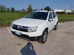 Bianco Usata 2012 Dacia Duster Lauréate SUV | 7800 € (Molto cara)