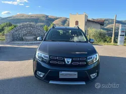Grigio scuro Usata 2017 Dacia Sandero Stepway Due volumi | 10.800 € (Buon prezzo)