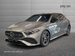 Grigio Nuova 2026 Mercedes A180 Advanced Plus Tre volumi | 38.490 € (Buon prezzo)
