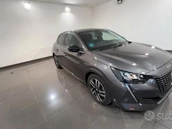 Grigio Usata 2022 Peugeot 208 Allure Due volumi | 11.490 € (Ottimo prezzo)