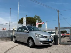 Usata 2009 Renault Scénic III Monovolume | 4200 € (Cara)