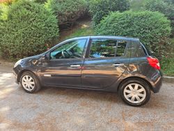 Nero Usata 2008 Renault Clio II Due volumi | 2600 €
