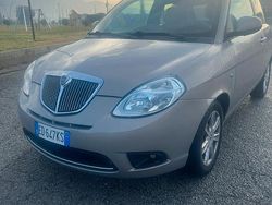 Grigio Usata 2010 Lancia Ypsilon Due volumi | 2700 € (Ottimo prezzo)