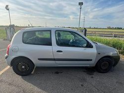 Usata 2003 Renault Clio II Due volumi | 1000 € (Super prezzo)