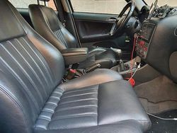 Grigio Usata 2006 Alfa Romeo 147 Distinctive Due volumi | 2000 € (Buon prezzo)