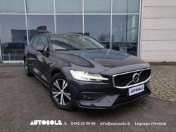 Blu/azzurro Usata 2020 Volvo V60 Business Edition Station wagon | 25.990 € (Cara)