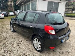 Nero Usata 2009 Renault Clio II Tre volumi | 2700 € (Ottimo prezzo)