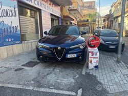 Blu Usata 2020 Alfa Romeo Stelvio Executive SUV | 19.499 € (Cara)