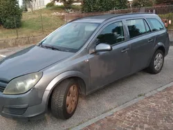 Usata 2005 Opel Astra Station wagon | 1000 € (Buon prezzo)