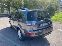 Grigio Usata 2010 Mitsubishi Outlander SUV | 5999 € (Buon prezzo)
