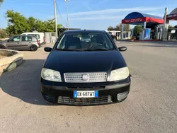 Nero Usata 2009 Fiat Punto Active Due volumi | 2800 € (Buon prezzo)