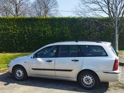 Grigio Usata 2002 Ford Focus Station wagon | 700 €