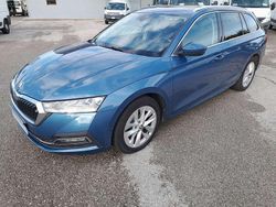 Blu/azzurro Usata 2021 Skoda Octavia Style Station wagon | 14.400 € (Molto cara)