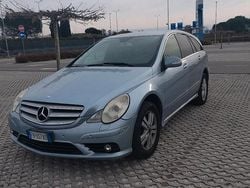Grigio Usata 2008 Mercedes R320 Monovolume | 4900 €