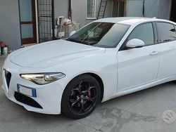 Bianco Usata 2018 Alfa Romeo Giulia Tre volumi | 27.500 € (Cara)
